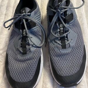 Nike Gray and Black Sneakers with Breathable Mesh and Cushioned Soles